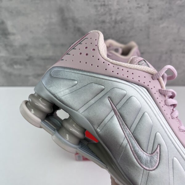 Nike Shox R4 