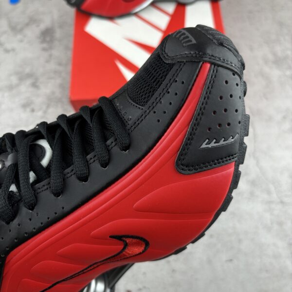 Nike Shox R4 