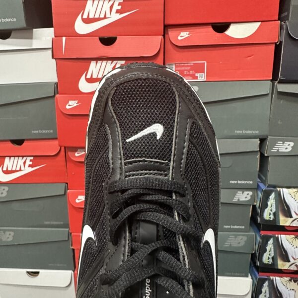Nike Shox R2 x Supreme 