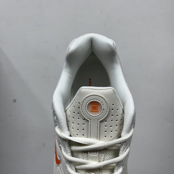 Nike Shox R2 