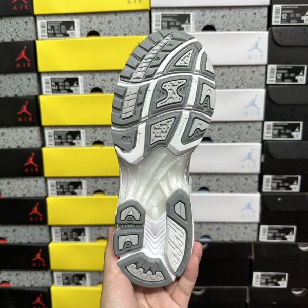 Asics Gel-Kayano 14 