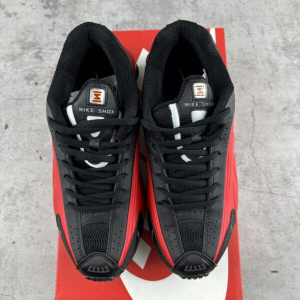 Nike Shox R4 