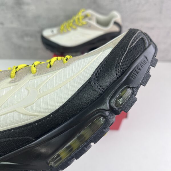 Nike Shox R2 