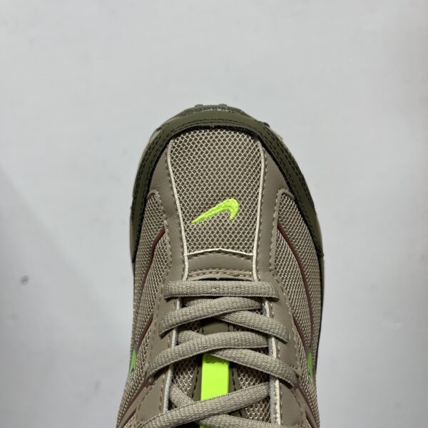 Nike Shox R2 x Supreme 