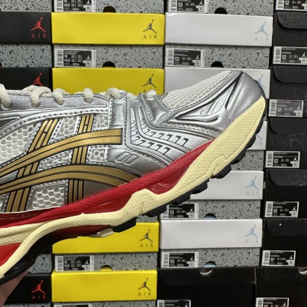 Asics Gel-Kayano 14 