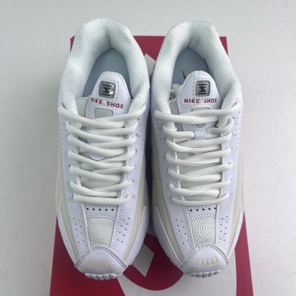 Nike Shox R4 