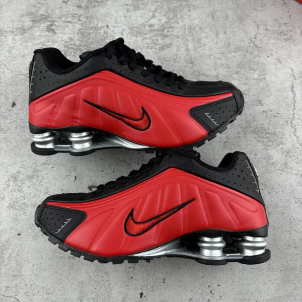 Nike Shox R4 