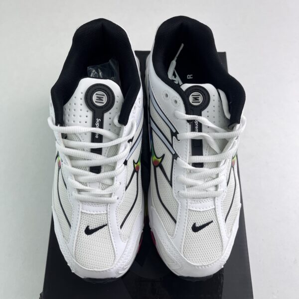 Nike Shox R2 x Supreme 