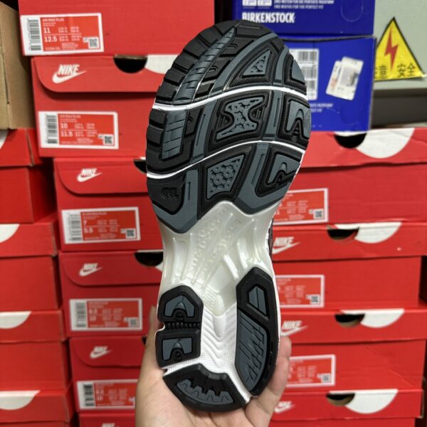 Asics Gel-Kayano 14 