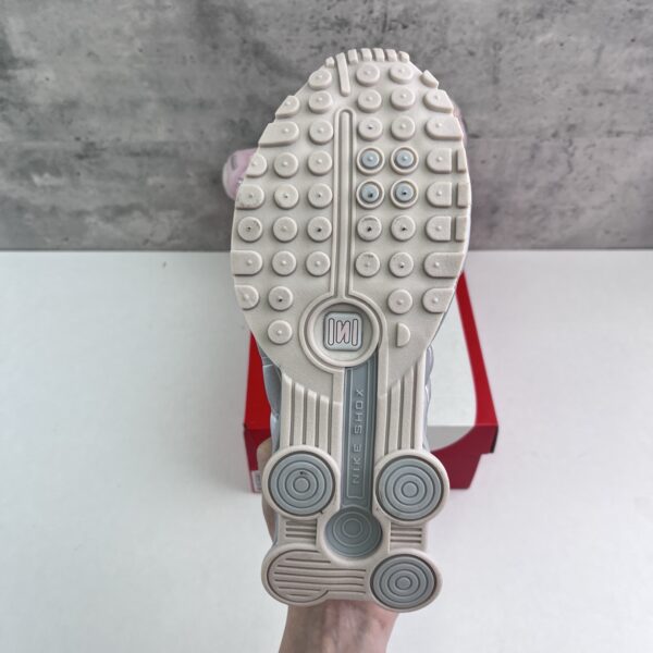 Nike Shox R4 