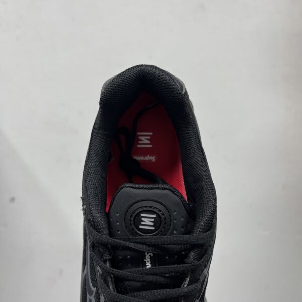 Nike Shox R2 x Supreme 