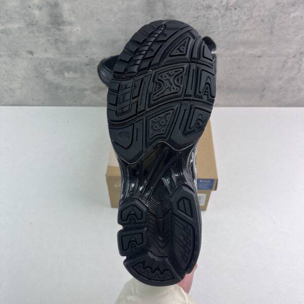 Asics Gel-Kayano 14 