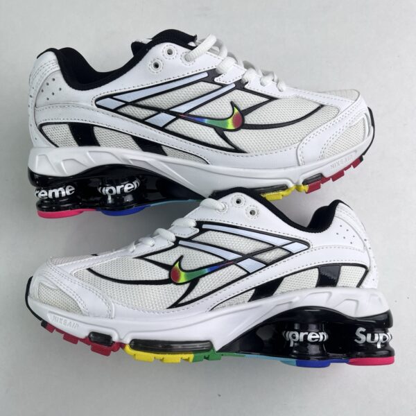Nike Shox R2 x Supreme 