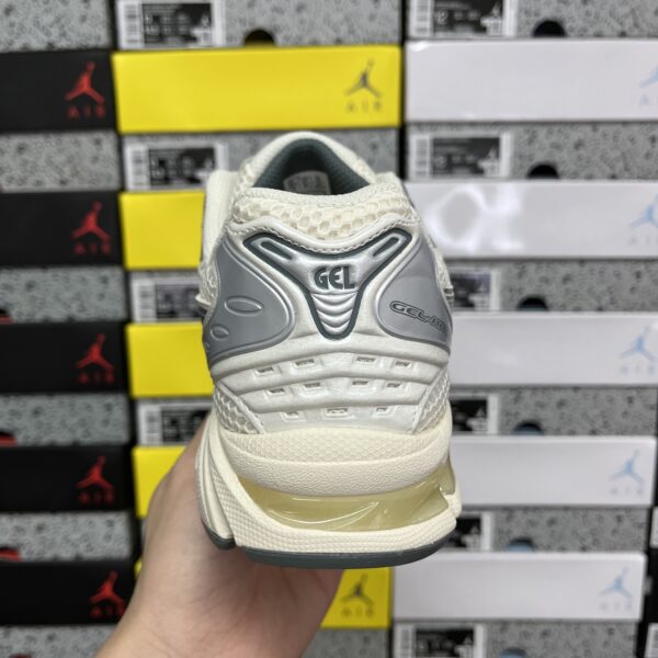 Asics Gel-Kayano 14 