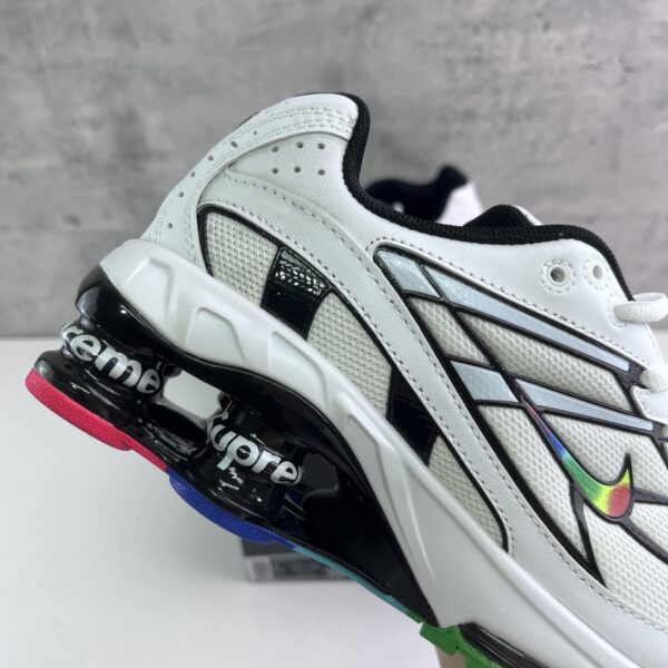 Nike Shox R2 x Supreme 