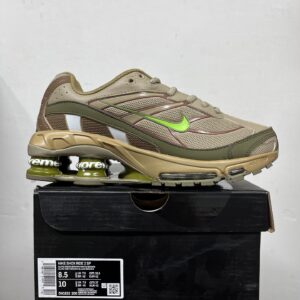 Nike Shox R2 x Supreme 