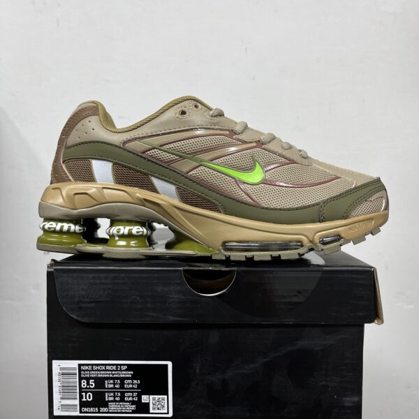 Nike Shox R2 x Supreme 