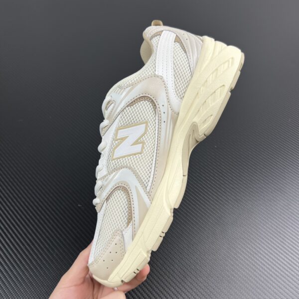 New Balance 530 