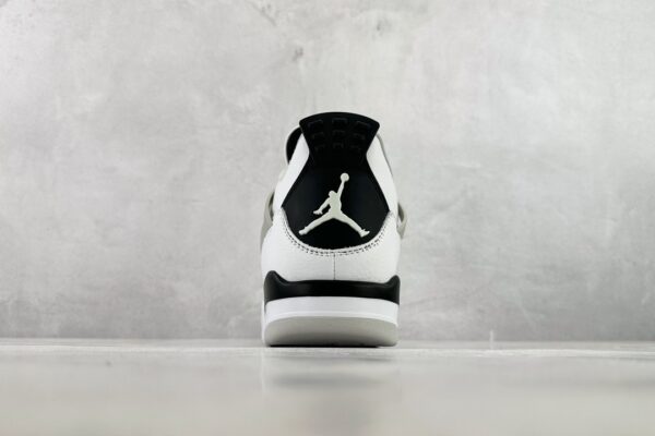 Nike Air Jordan 4 