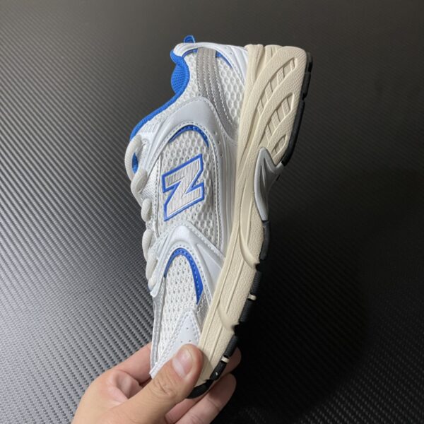 New Balance 530 