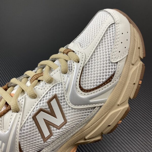 New Balance 530 