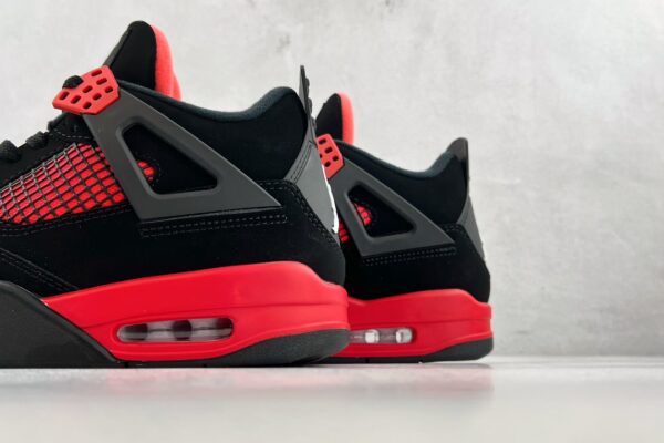 Nike Air Jordan 4 