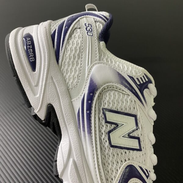 New Balance 530 