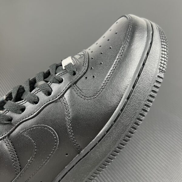 Nike Air Force 1 x Supreme 