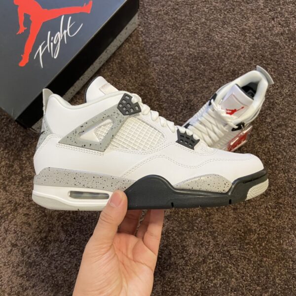 Nike Air Jordan 4 