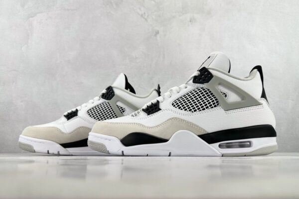 Nike Air Jordan 4 