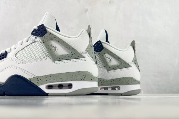 Nike Air Jordan 4 