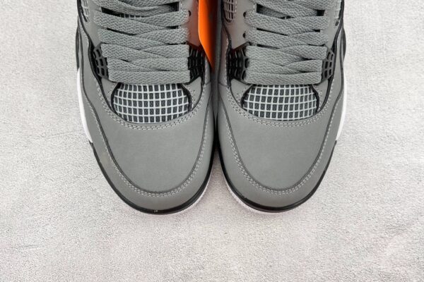 Nike Air Jordan 4 