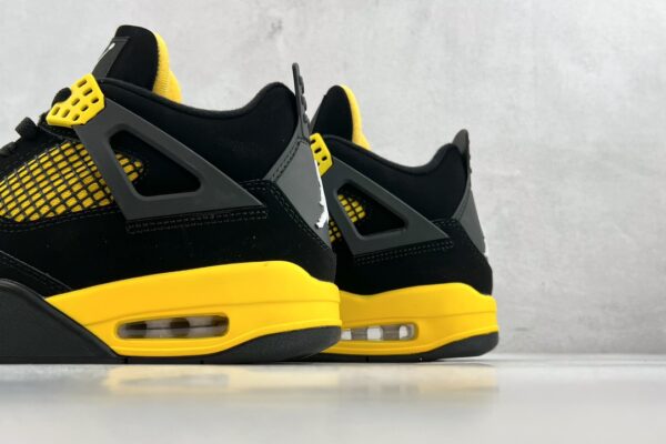 Nike Air Jordan 4 